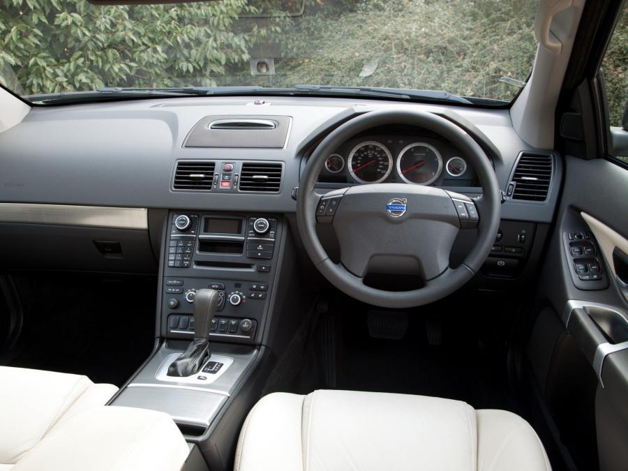  Volvo XC90 D5 2009 года  (UK) (фото 8 из 9)